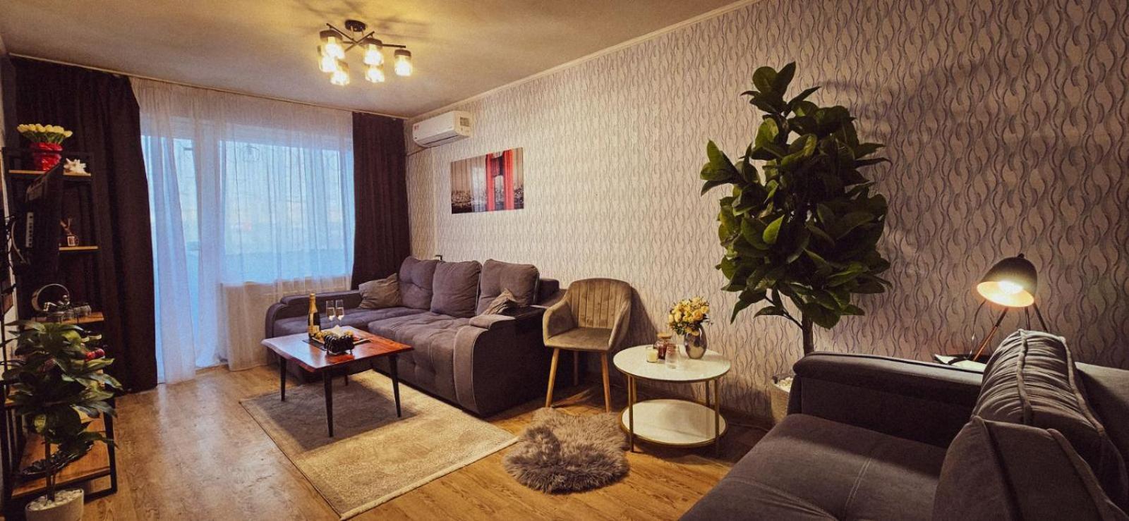 2К Апартаменты В Центре Поселение 24 На 7 Krywyj Rih Exterior foto